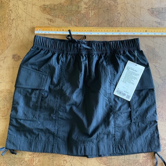 lululemon NWT Nylon Cargo Black Mini Skirt - Picture 5 of 9